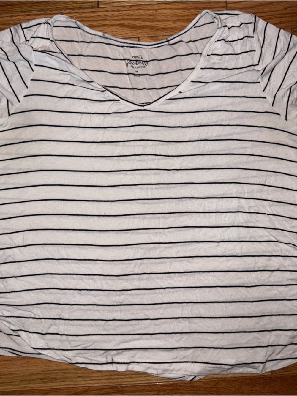 Rue 21 White and Black Striped Shirt Women’s Casual V-Neck Tee